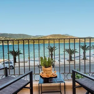 a-b-minimal-suite-with-sea-view-in-argostoli.kefaloniahotels.net/