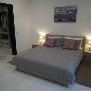 marsaskala-penthouse-apartment.hotelssaintjulians.com/